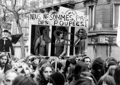 Marcia internazionale delle donne a Parigi il 20 novembre 1971 per la legalizzazione dell